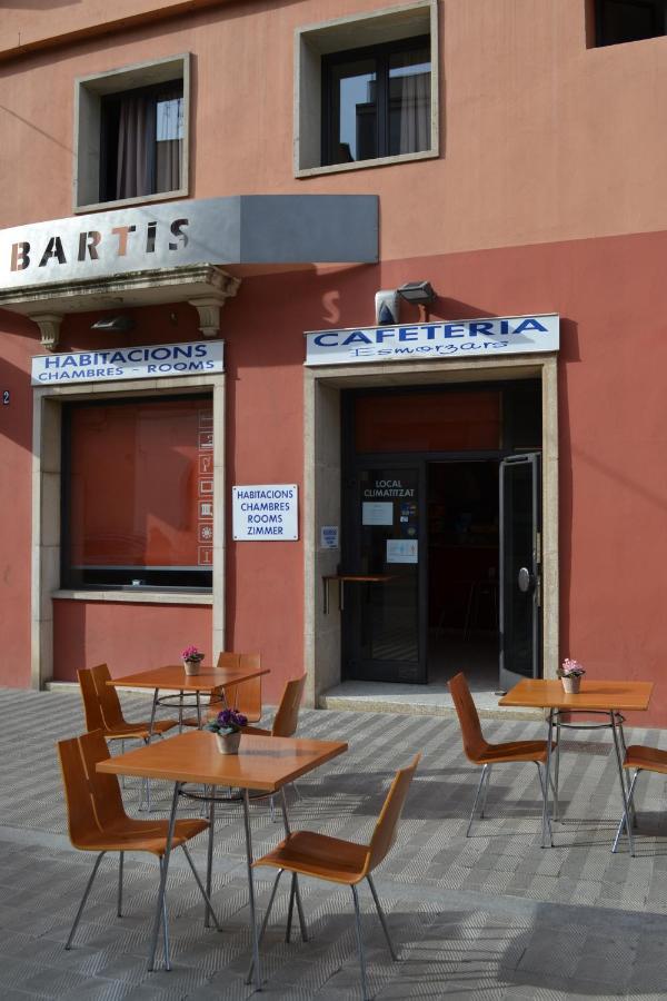 Hostal Bartis Figueres  Exterior photo